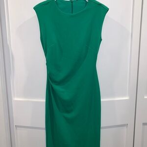 Elegant Green Sleeveless Dress